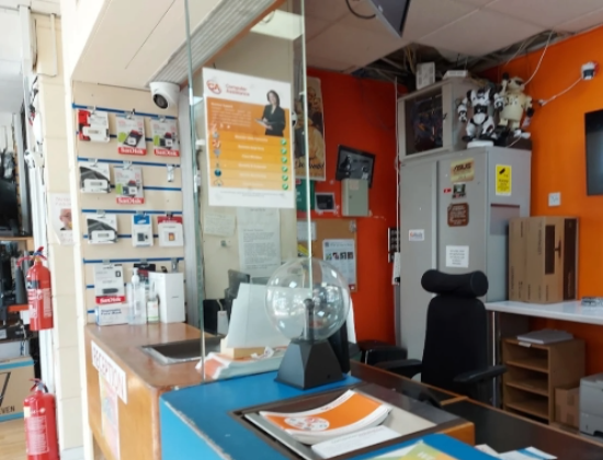 Inside view of Wiseserve Oxford shop showing the reception and customer service area for computer repairs and IT support